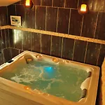 ベッド・アンド・ブレックファスト L'esprit Du Causse 4*